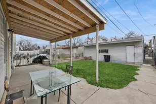 2433 S Harding Ave, Chicago, IL 60623 - Photo 19