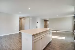 4476 E Millbrook Cir, Yorkville, IL 60560 - Photo 9