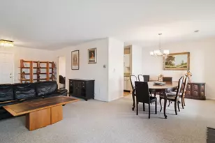 3030 Pheasant Creek Dr, Northbrook, IL 60062 - Photo 5