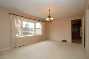 1200 Blakely St, Woodstock, IL 60098 - Photo 5