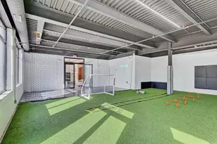 9201 Milwaukee Ave N, Niles, IL 60714 - Photo 15