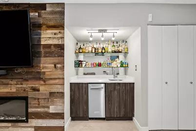 1754 N Hoyne Avenue, Chicago, IL 60647 - Photo 25