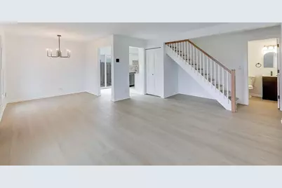 1834 Jamestown Circle, Hoffman Estates, IL 60169 - Photo 3