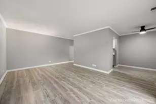 2208 Country Club Dr, Woodridge, IL 60517 - Photo 5