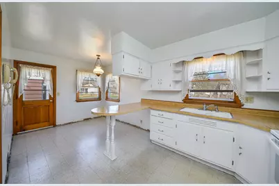 1322 Lakeview Street, Johnsburg, IL 60051 - Photo 3