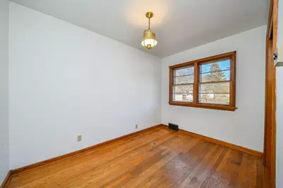 1322 Lakeview Street, Johnsburg, IL 60051 - Photo 5