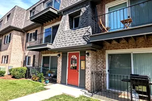 880 S Plum Grove Rd, Palatine, IL 60067 - Photo 1