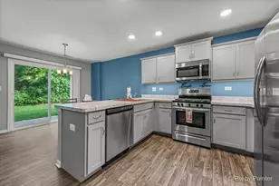 1141 Westlake Dr, Cary, IL 60013 - Photo 9