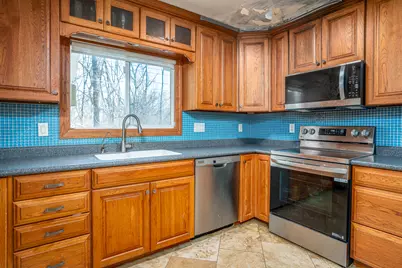 3225 28th Street Court, Rock Island, IL 61201 - Photo 5