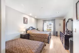 203 Albert Dr, Vernon Hills, IL 60061 - Photo 9