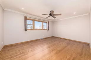 8332 N Knight Ave, Niles, IL 60714 - Photo 19