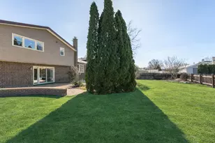 8332 N Knight Ave, Niles, IL 60714 - Photo 31