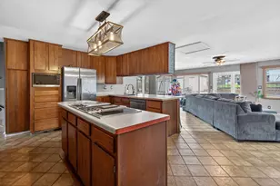 314 Plum St, Lake in the Hills, IL 60156 - Photo 11