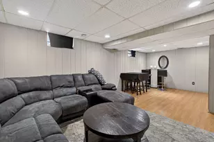 314 Plum St, Lake in the Hills, IL 60156 - Photo 15