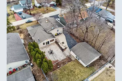 314 Plum Street, Lake in the Hills, IL 60156 - Photo 37