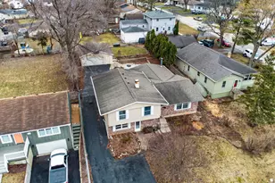 314 Plum St, Lake in the Hills, IL 60156 - Photo 35