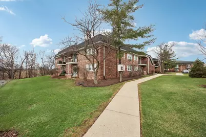 2419 Ogden Avenue #9, Downers Grove, IL 60515 - Photo 3