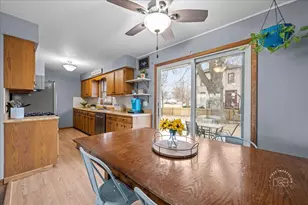 103 Main St, Sugar Grove, IL 60554 - Photo 9