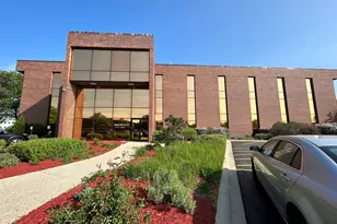 977 N Oaklawn Ave, Elmhurst, IL 60126 - Photo 1