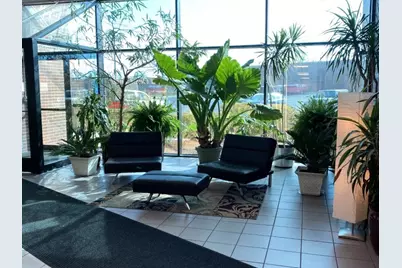 977 N Oaklawn Avenue, Elmhurst, IL 60126 - Photo 5