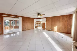 546 Thorndale Ave, Park City, IL 60085 - Photo 15