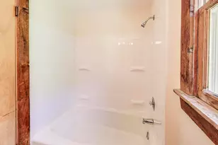 546 Thorndale Ave, Park City, IL 60085 - Photo 23