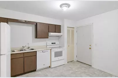 2431 Ogden Avenue #10, Downers Grove, IL 60515 - Photo 11