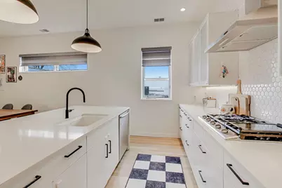 [Address not provided], Chicago, IL 60625 - Photo 9