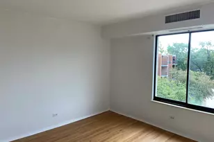 1605 E Central Rd, Arlington Heights, IL 60005 - Photo 7