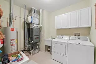 1104 Heathrow Ln, Aurora, IL 60502 - Photo 23