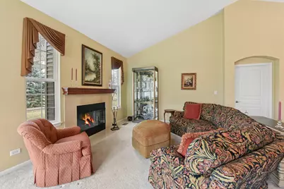 1104 Heathrow Lane, Aurora, IL 60502 - Photo 5