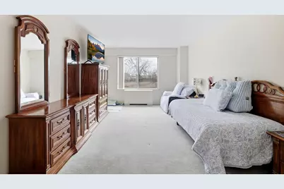 6933 N Kedzie Avenue #202, Chicago, IL 60645 - Photo 13