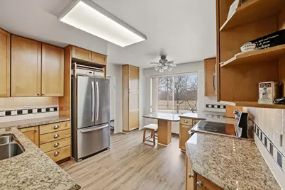 6933 N Kedzie Avenue #202, Chicago, IL 60645 - Photo 7