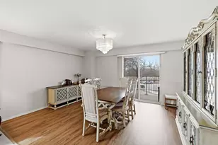 6933 N Kedzie Ave, Chicago, IL 60645 - Photo 5