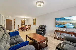 3300 N Carriageway Dr, Arlington Heights, IL 60004 - Photo 5