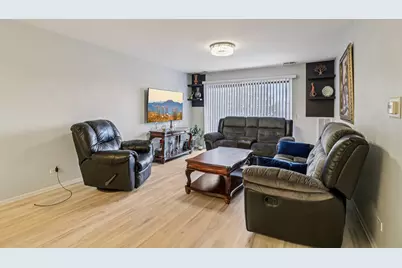 3300 N Carriageway Drive #309, Arlington Heights, IL 60004 - Photo 3