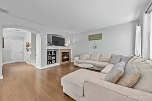 6421 Cherrywood Ct, Fox Lake, IL 60020 - Photo 9