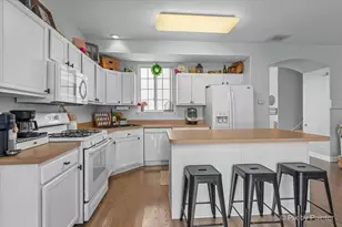 6421 Cherrywood Ct, Fox Lake, IL 60020 - Photo 13