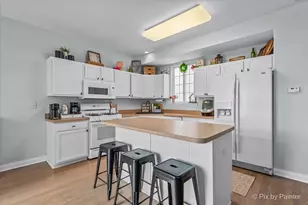 6421 Cherrywood Ct, Fox Lake, IL 60020 - Photo 13