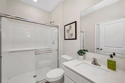 [Address not provided], Elgin, IL 60124 - Photo 17