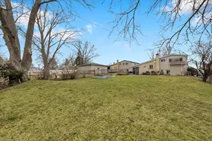 32 W Taylor Rd, Lombard, IL 60148 - Photo 25