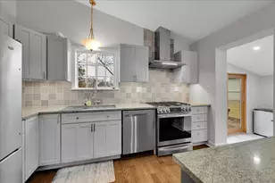 32 W Taylor Rd, Lombard, IL 60148 - Photo 7