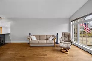 32 W Taylor Rd, Lombard, IL 60148 - Photo 5