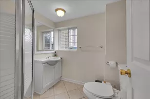 32 W Taylor Rd, Lombard, IL 60148 - Photo 23