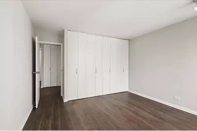 70 W Huron Street #1704, Chicago, IL 60654 - Photo 17