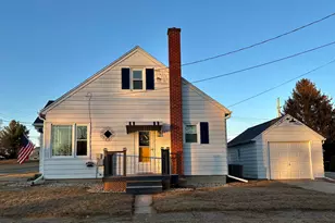 306 S Heaton St, Morrison, IL 61270 - Photo 5