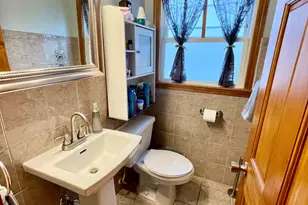 2970 W Nelson St, Chicago, IL 60618 - Photo 11