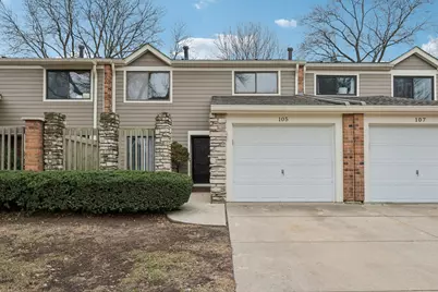 105 W Dover Drive, Mount Prospect, IL 60056 - Photo 1