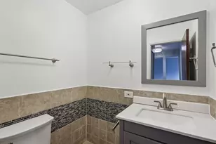 105 W Dover Dr, Mount Prospect, IL 60056 - Photo 13