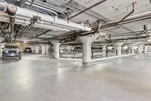 320 E 21st St, Chicago, IL 60616 - Photo 25